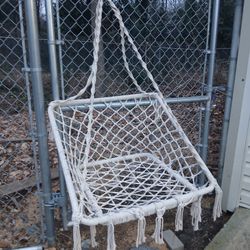 Belavi White Hanging Chair
