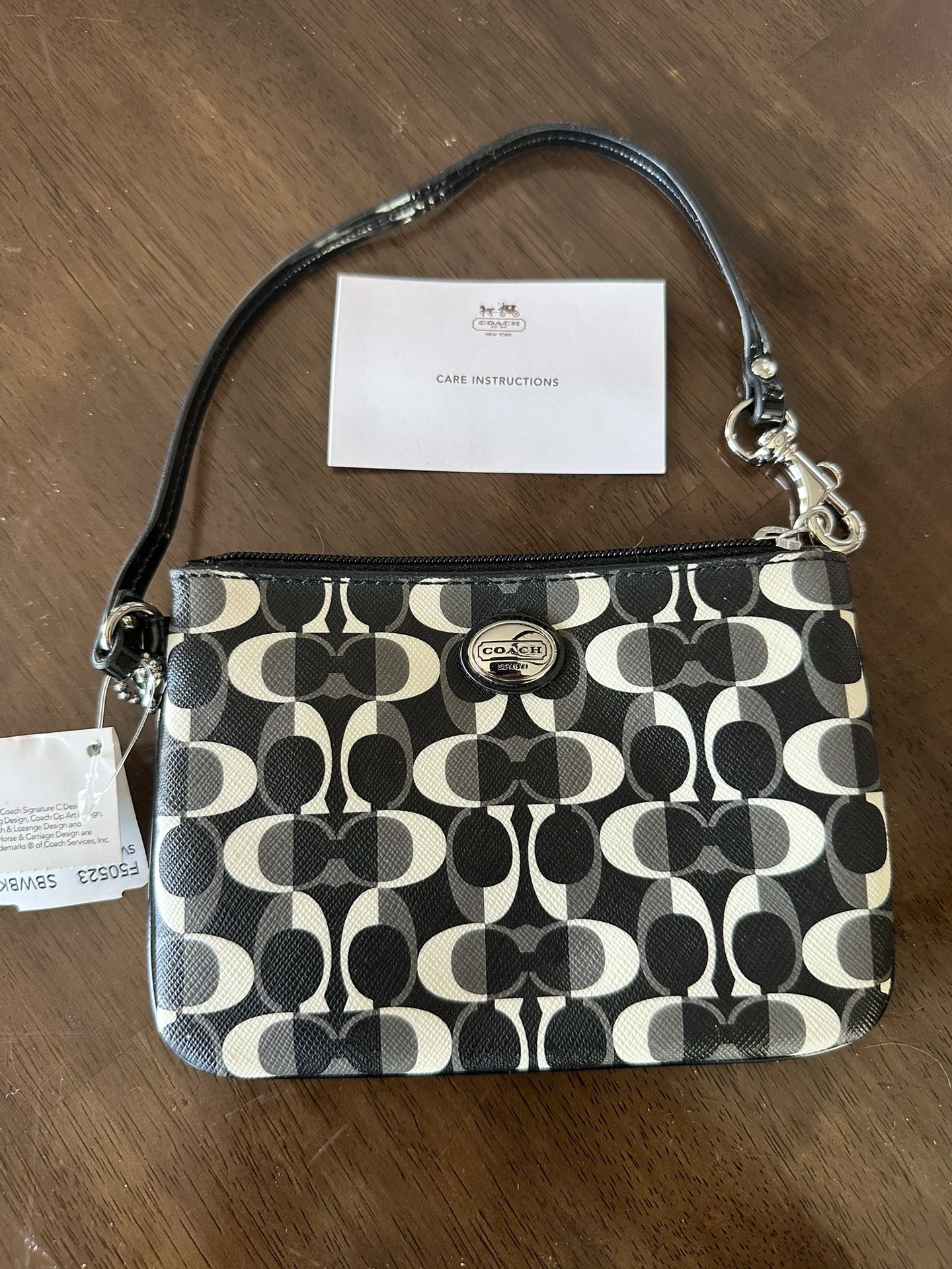 *New* Coach Peyton Dream C black Gray And White Coated Canvas Wristlet