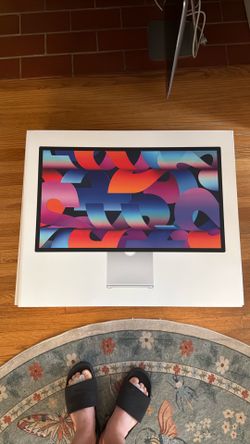 Apple Studio Display Box 2026