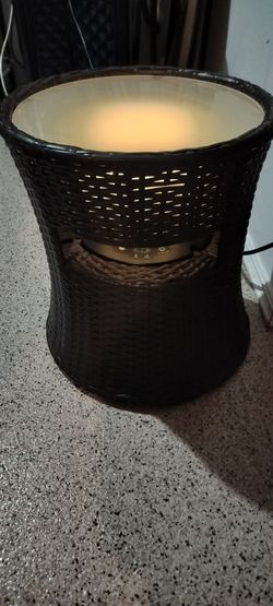 Wicker Rattan Table Lamp with Built-In Speaker