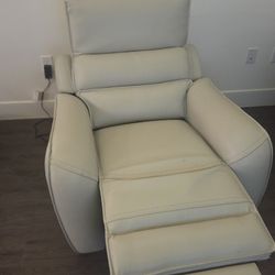 Milan Leather Fog Power Recliner W/ Power