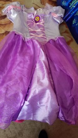 Rapunzel costume medium