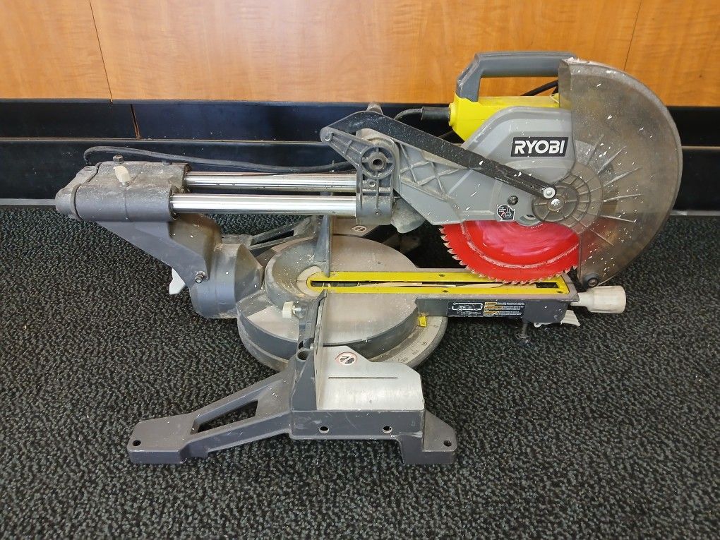 RYOBI Compound Miter Saw