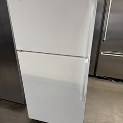 Whirlpool Apartment Size Refrigerator 
