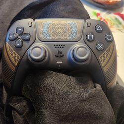 PlayStation 5 Remote (Final Fantasy 16 Edition)