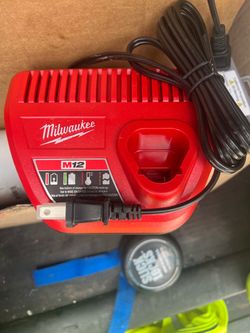 M12 charger