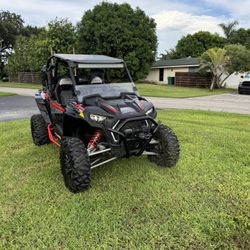 Polaris rzr 1000 xp
