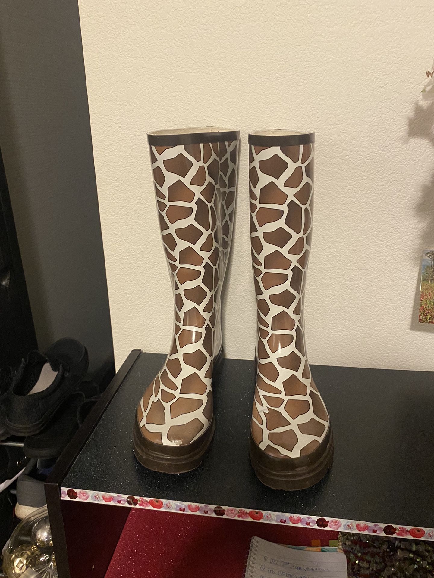 143 Girl Raisin Brown/White Giraffe Print Rain Boots, 8M