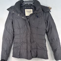 Abercrombie & Fitch Puffer Jacket Casual Coats, Jackets，size :medium ,color : army green , normally used from pet free & smoke free family 