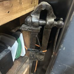Anvil And Blacksmith Post Leg Vise