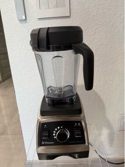 Vitamix Professional Series 750 Blender 64oz Container Variable Speed