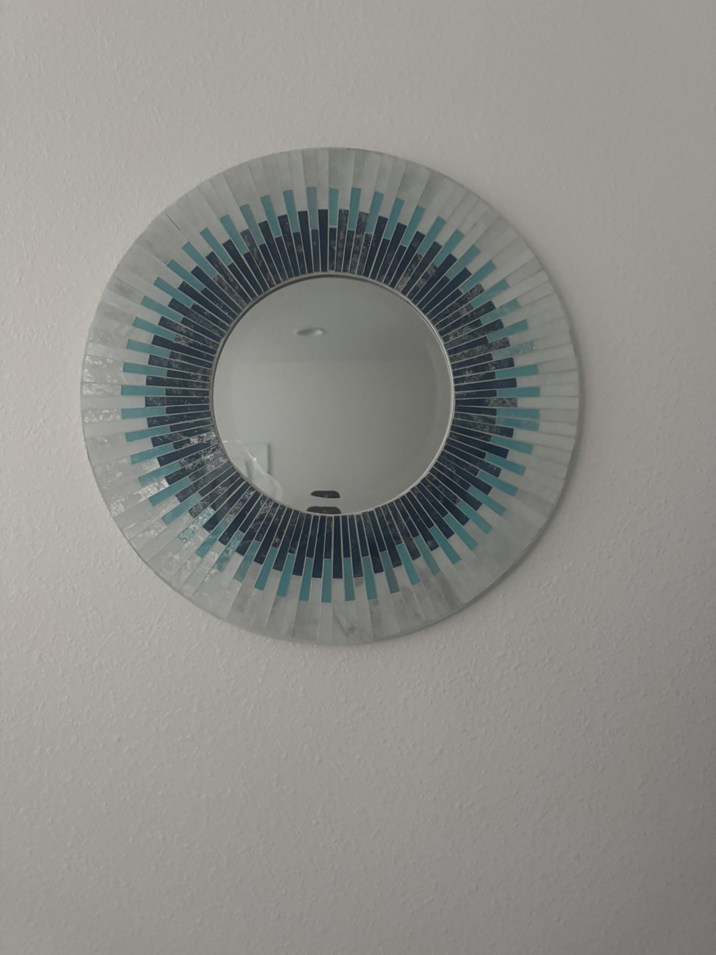 2 Mirrors 