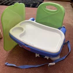 BABY BOOSTER SEAT/TABLE