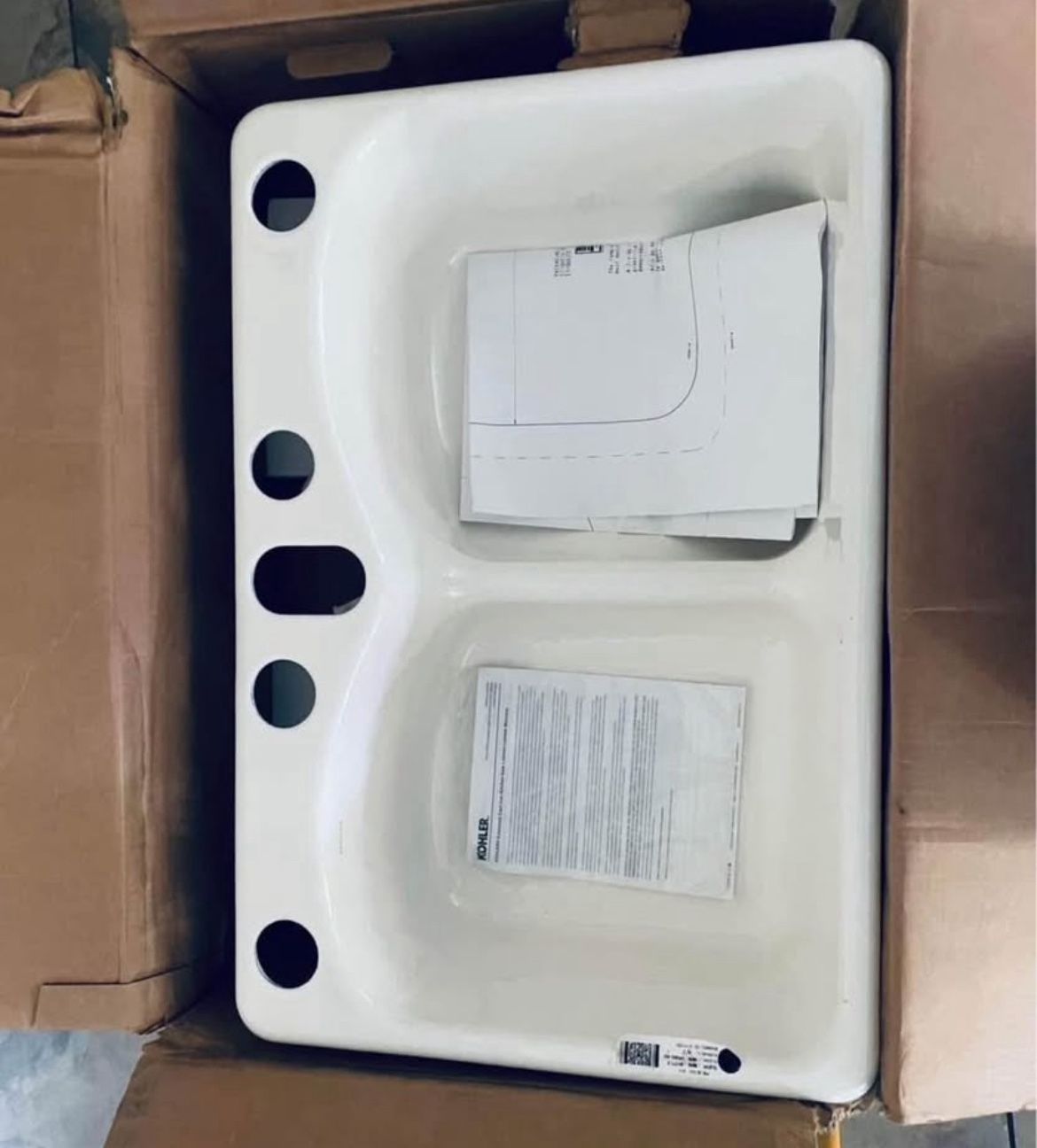 ✨ Kohler NEW 2-Bowl Equal Undermount 6-Hole Kitchen Sink Biscuit ✨ Pickup Location: Durango and 215 💲Letting go for $125 (Retail Price: