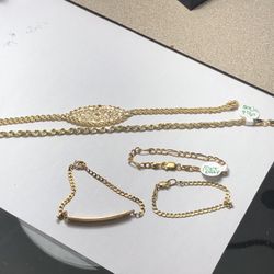 14 Kt Genuine Rope Bracelet With Center Design 