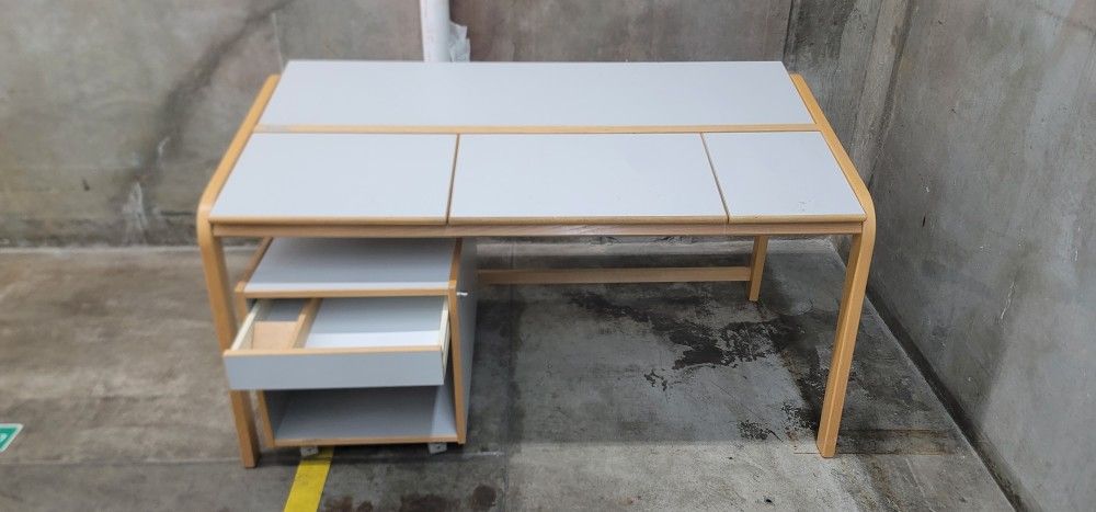 Mac Table