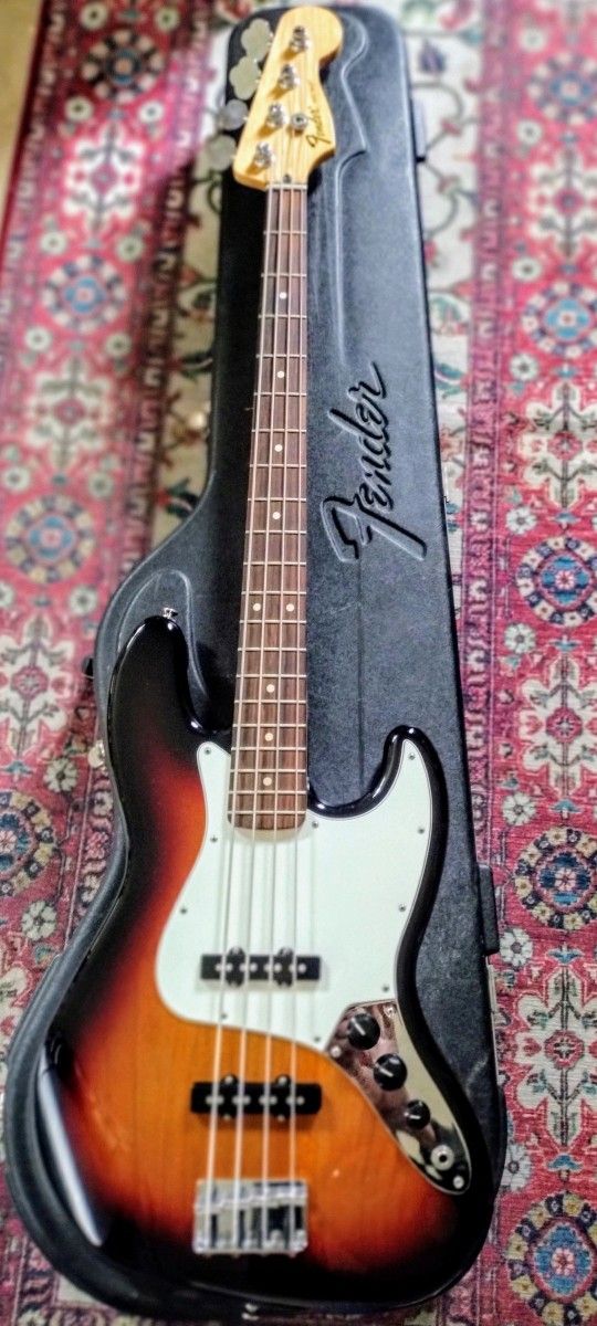 Fender Jass Bass In Great Condition, No Nicks, No Rust, Just Nice & Always Cool / Classic Sunburst + With Fender Hard Case; Trade Ur Stratocaster
