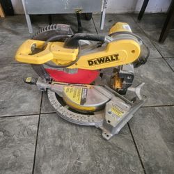 DEWALT 12-inch Compound Miter Saw. 