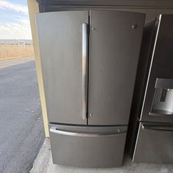 Slate 27.0 Cubic Feet French Door Remember 