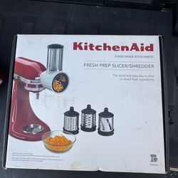 KitchenAid Fresh Prep Slicer/Shredder Attachment, White, KSMVSA not used
