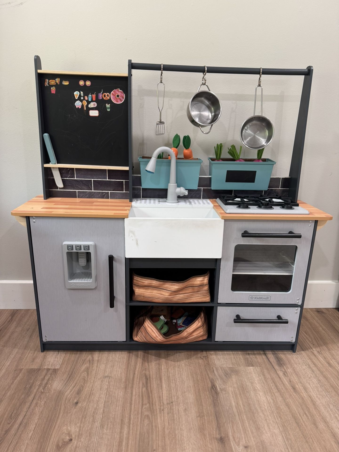 Kids Kid Kraft Kitchen With Toy Food And Kitchen Appliances