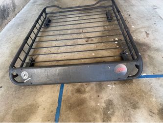 Roof basket