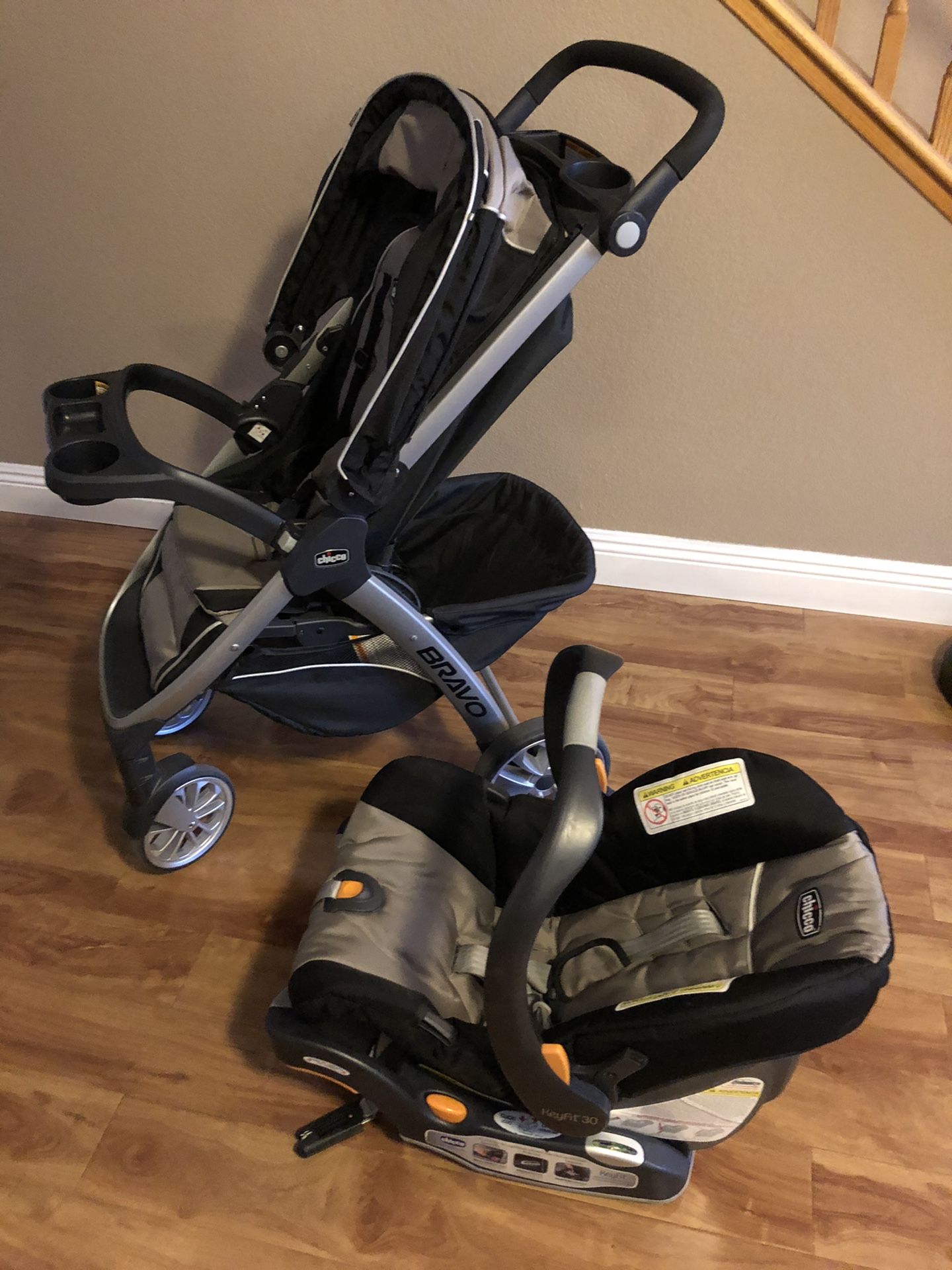 Chico Bravo Stroller and Car Seat