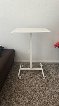 Adjustable Laptop Desk Sit/Stand