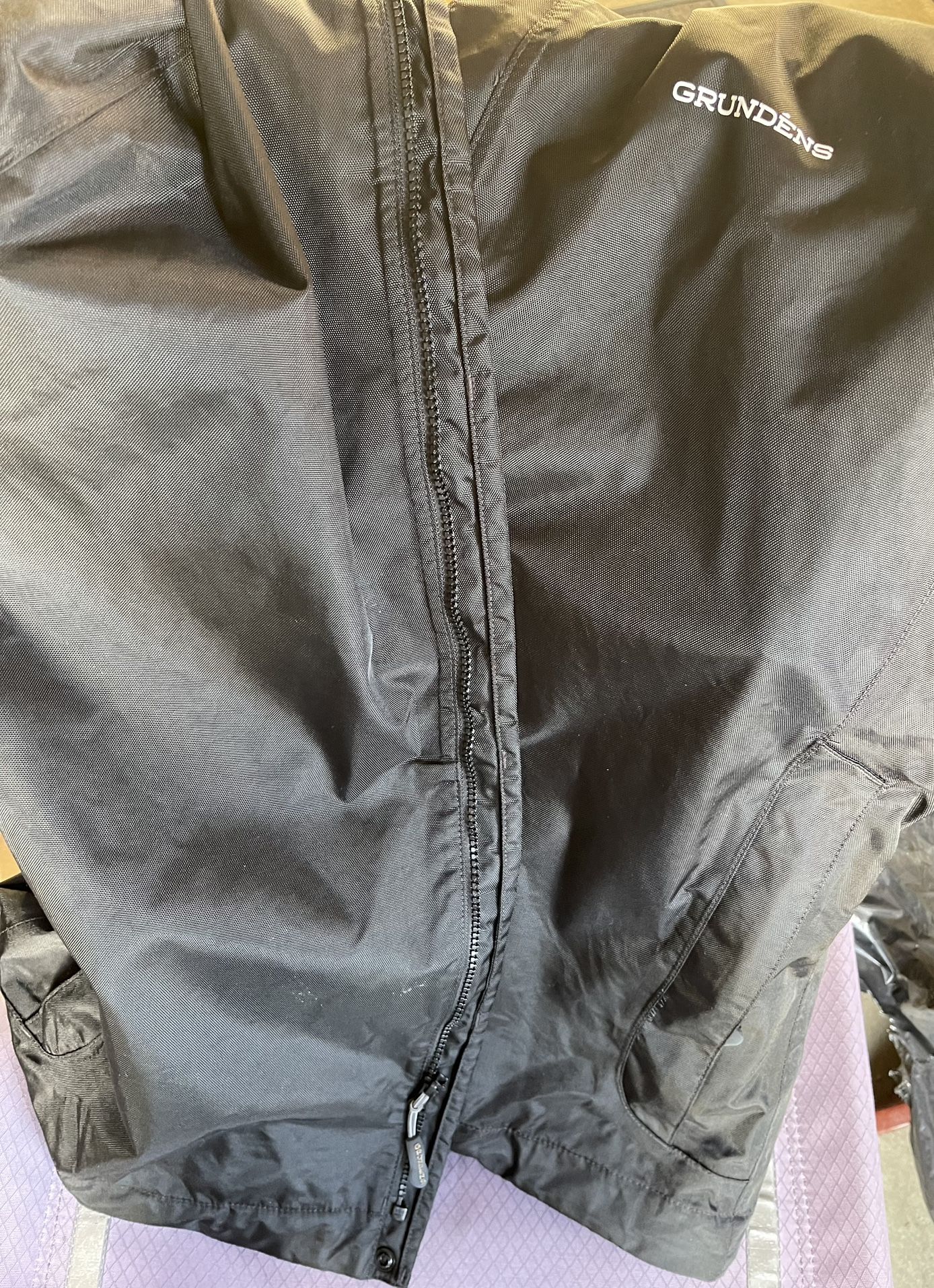 Men’s large Grundens Weather Watch Rain Coat