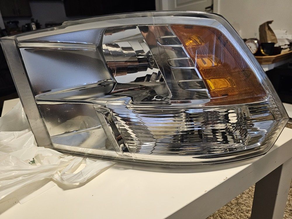 Head Light LHD Dodge RAM 