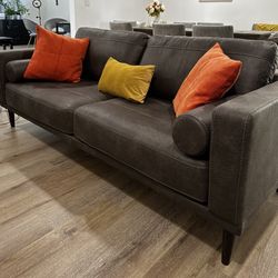 Beautiful Sofa Set For Sale ! 