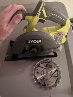 Ryobi One+ 5 1/2 in Circular Saw