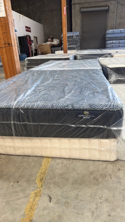 Queen Serta perfect sleeper