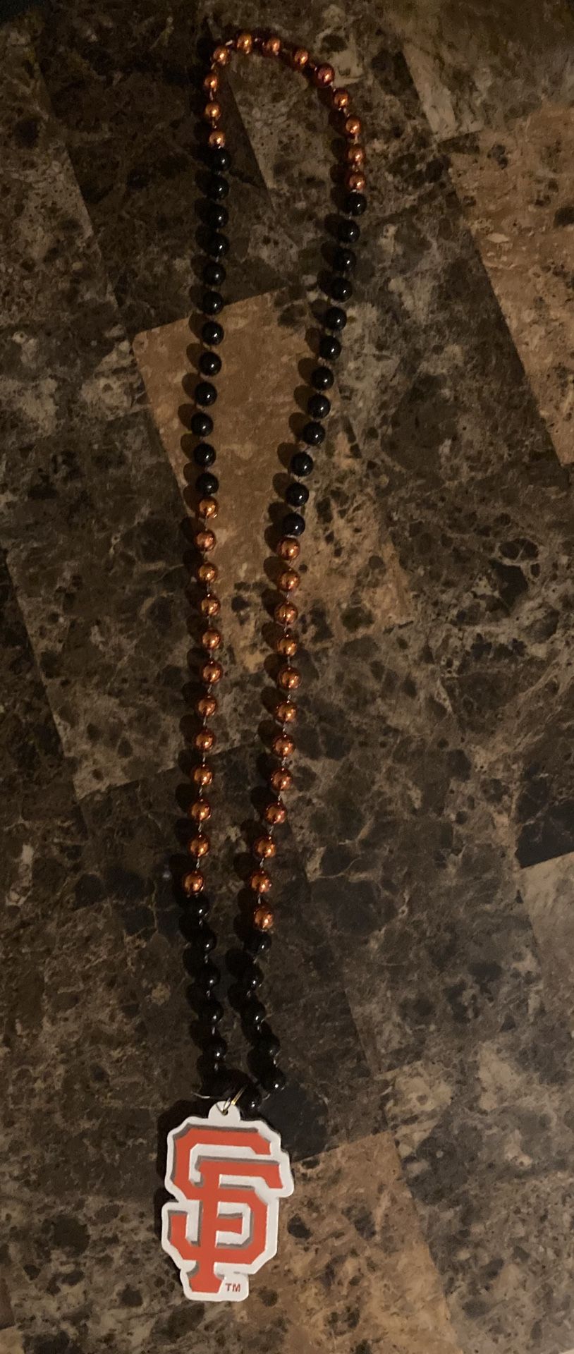 San Francisco Giants Mardi Gras Beads Team Emblem Necklace MLB License Sports. Beautiful beaded overhead necklace.