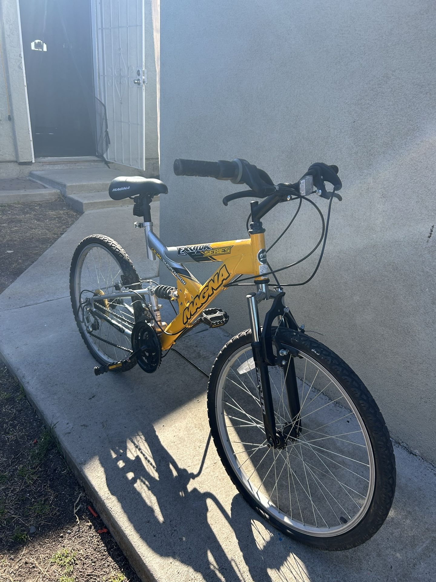 Magna Excitor Mountain Bike