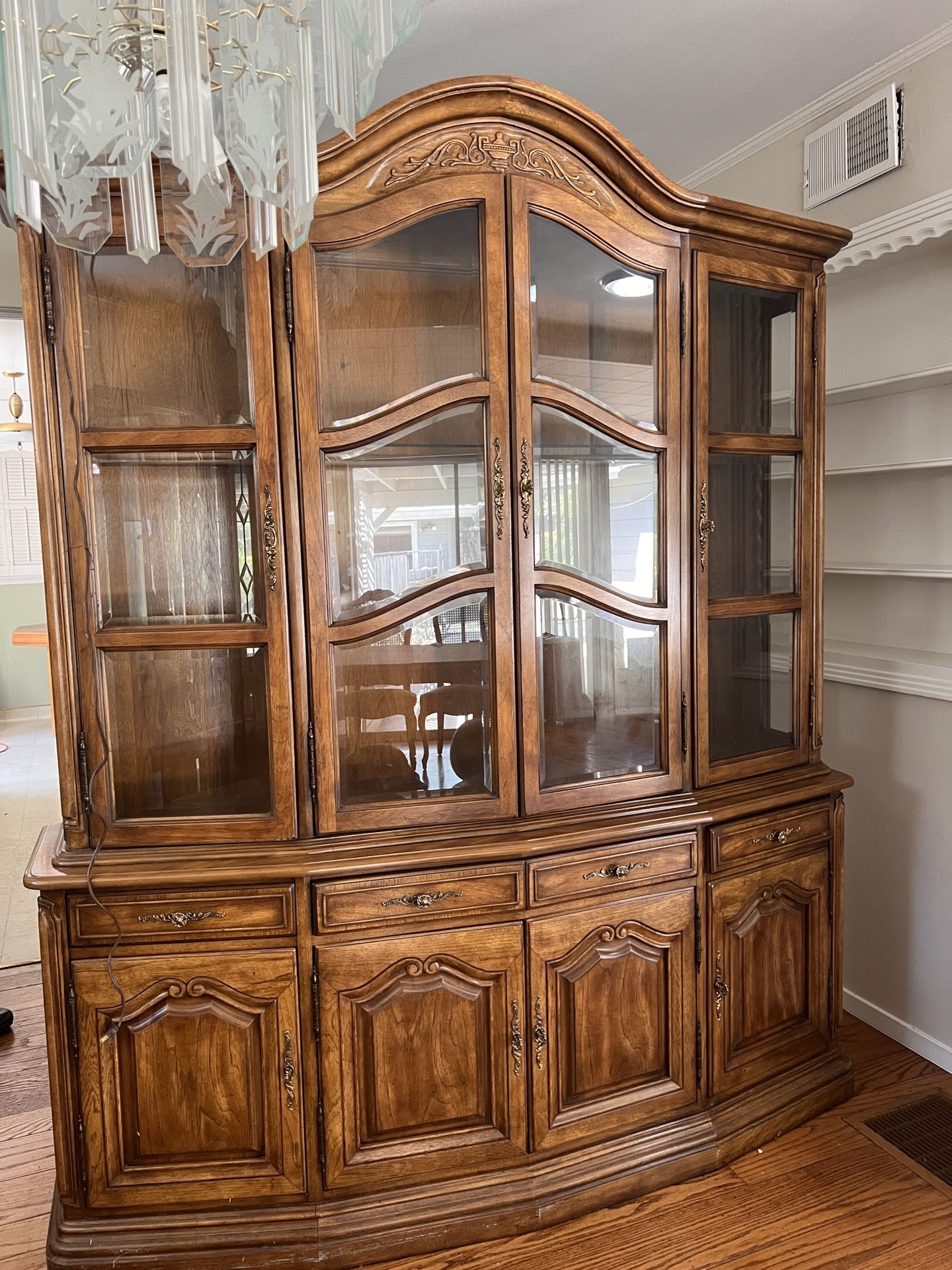 Display cabinet