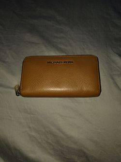 Brown Michael kors zip wallet