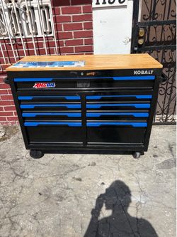 Kobalt 46.1-in L x 37.2-in H 9-Drawer Rolling Work Bench