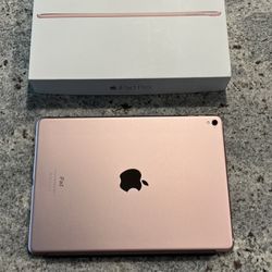 iPad Pro - Rose Gold - 9.7” - 128 GB - Wi-Fi