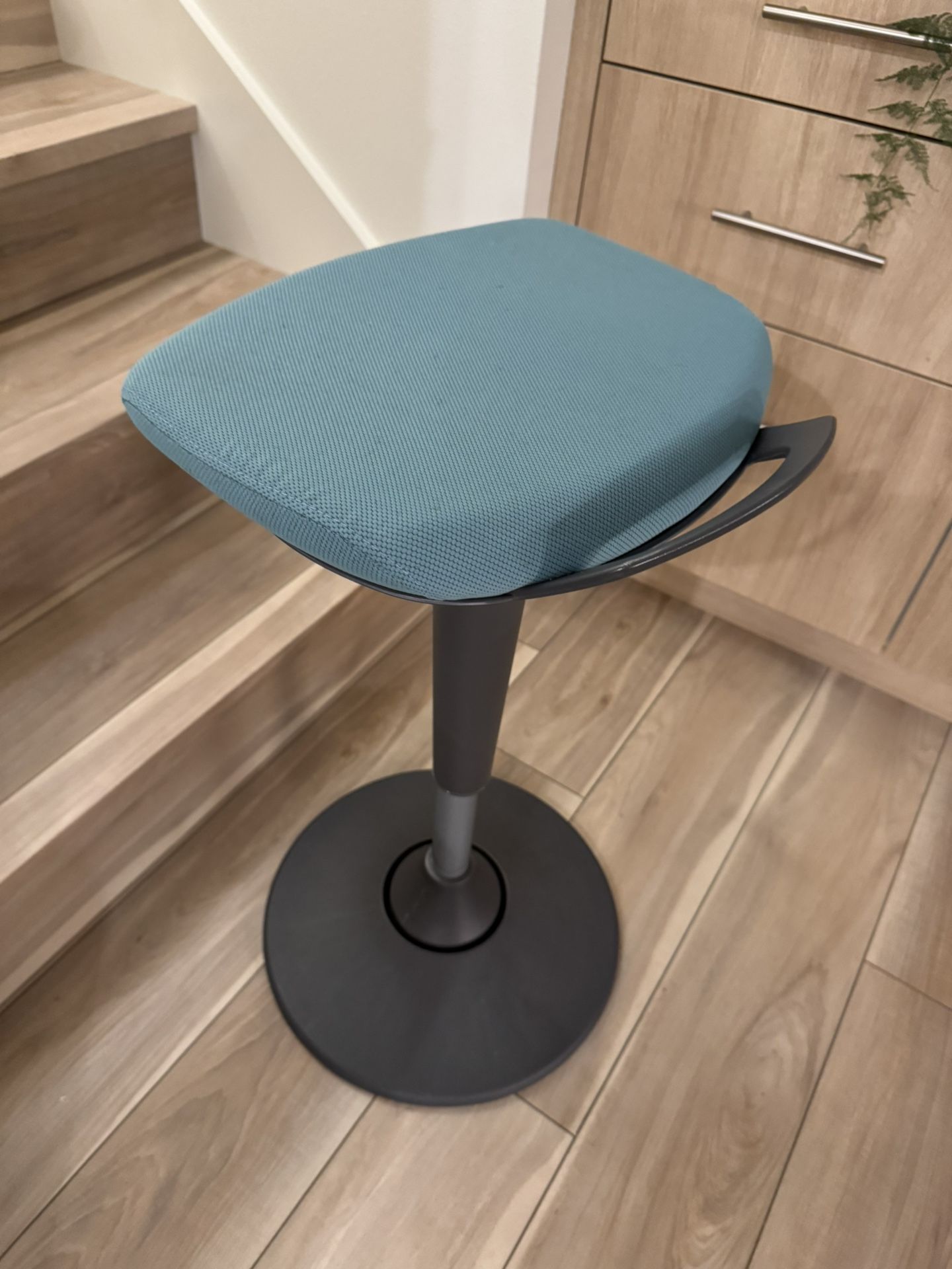 Starling Desk Stool