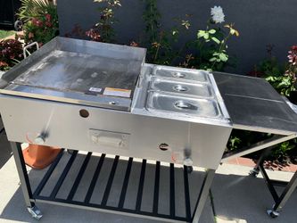 Carrito taquero con plancha de acero inoxidable y compartimientos para mantener la comida caliente