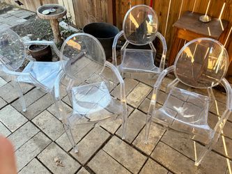 Patio table & 4 chairs