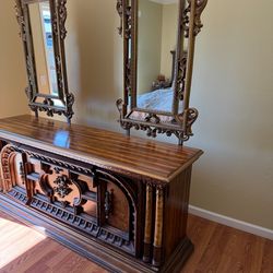 Antique Drawer Chesser Set