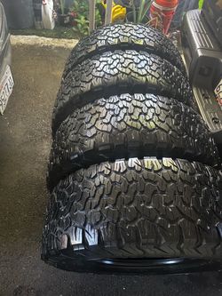 305/65/R18 Set of 4 Bf Goodrich KAO2 A/T Tires 480$