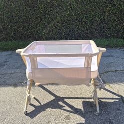 Bassinet side sleeper