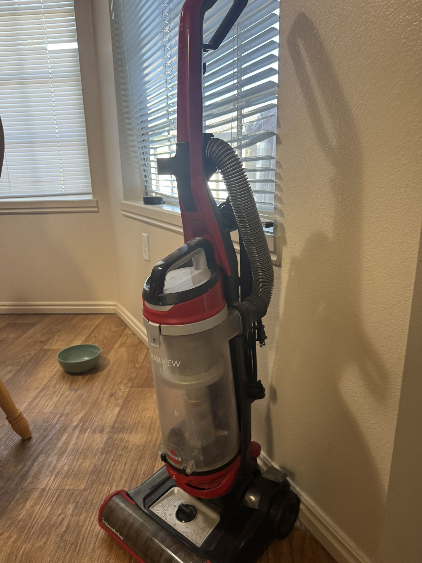 Sale of various things for moving