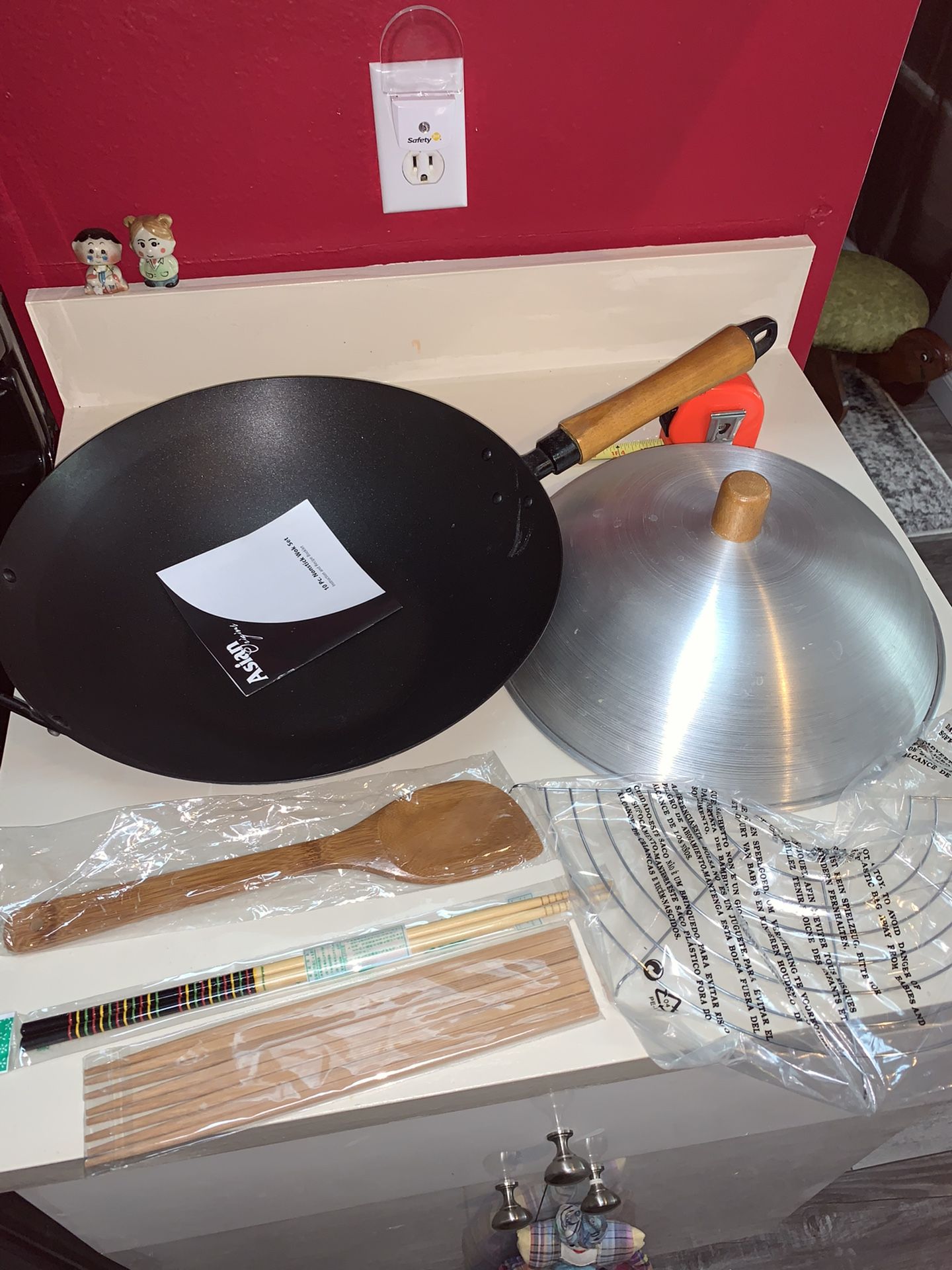 New WOK Cooking Set Stir Fry Chopsticks Etc