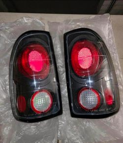 97-04 Dodge Dakota Tail lights luces traseras Taillights