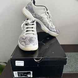 Jordan 11 Retro Low Light Bone Snakeskin 2019 Size 13 CD6846-002 Grey Snake