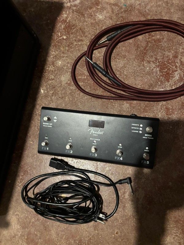 Fender Amp GTX100 & GTX7 Pedal (Mustang) With Chords